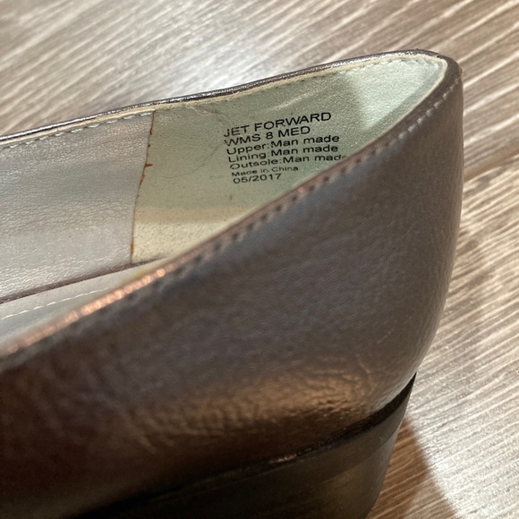 Kenneth Cole Silver Metallic Tassel Almond Toe Heeled Loafers - Picture 9 of 11